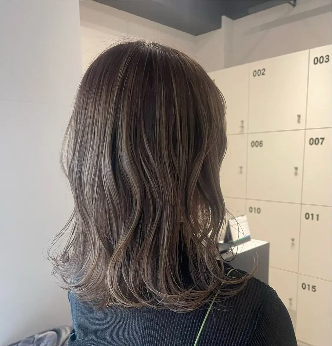 セミロング カラー ヘアカラー トリートメント 新宿/透明感カラー/ 髪質改善/桜良のヘアスタイル