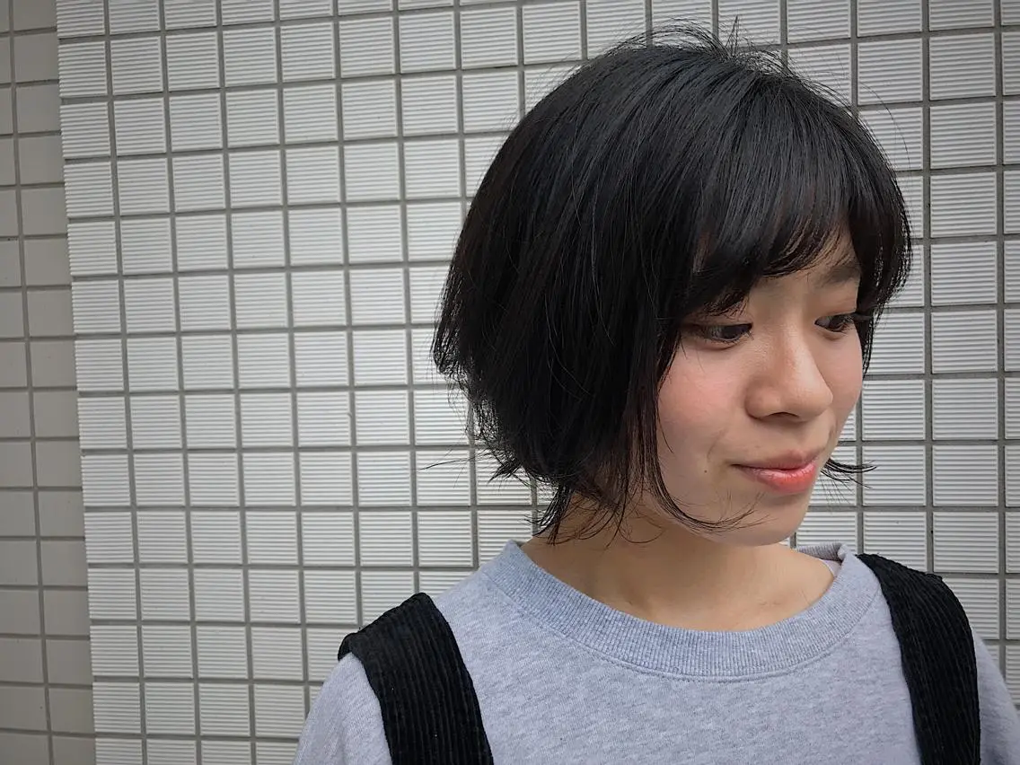 ショート 外ハネヘア Lond enikaのヘアスタイル
