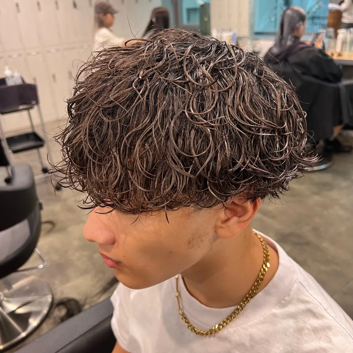 【 🔷期間限定】メンズカット+メンズパーマ（フェザーパーマ、波巻き、ツイスパ、スパイラル）の写真
