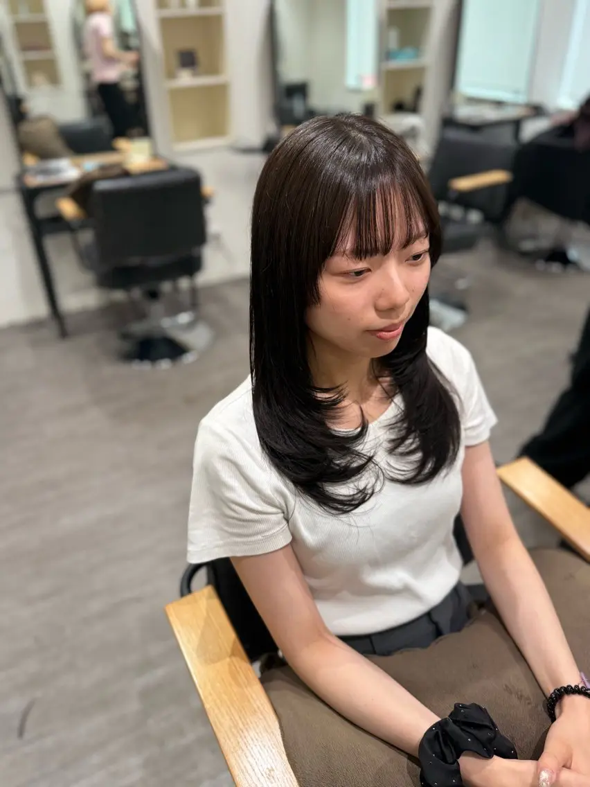 セミロング カラー アッシュ アッシュグレー アッシュグレージュ グレージュ オリーブアッシュ カット ヘアカラー トリートメント 艶髪レイヤー上田 紗也🇰🇷💗のヘアスタイル