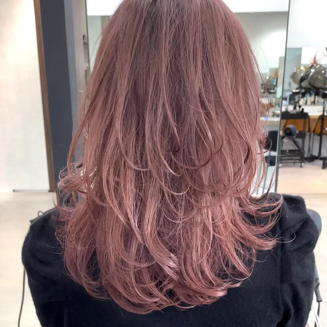 セミロング カラー 【限定価格✨ ✂️】岩田真宏のヘアスタイル