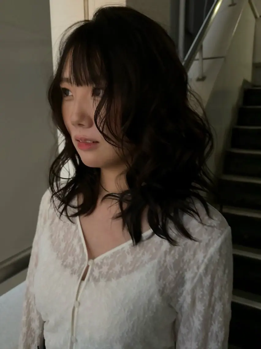 セミロング ヘアカラー レディースカラー✨ urara渋谷のヘアスタイル