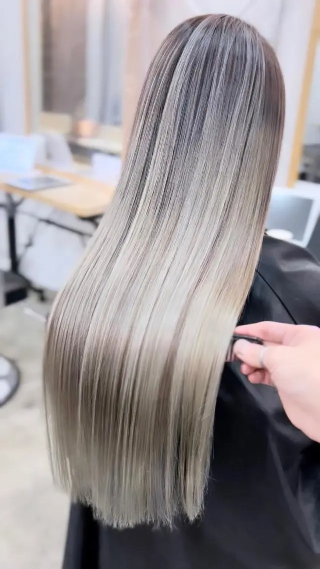 【🔥Balayage🔥】2ケアブリーチ+カラー+カット+髪質改善TOKIOトリートメントの写真