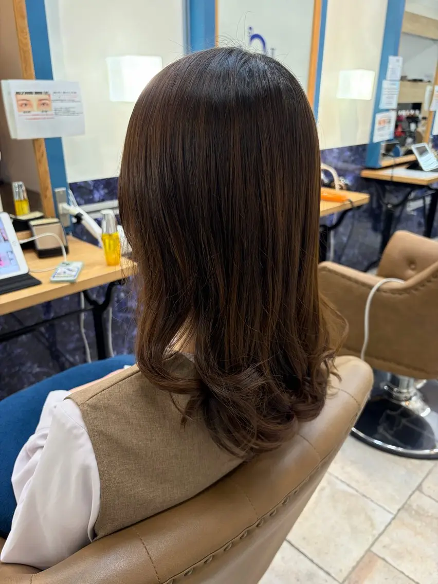 セミロング ヘアアレンジ カット トリートメント ヘッドスパ カラー/アイリスト 麻優のヘアスタイル