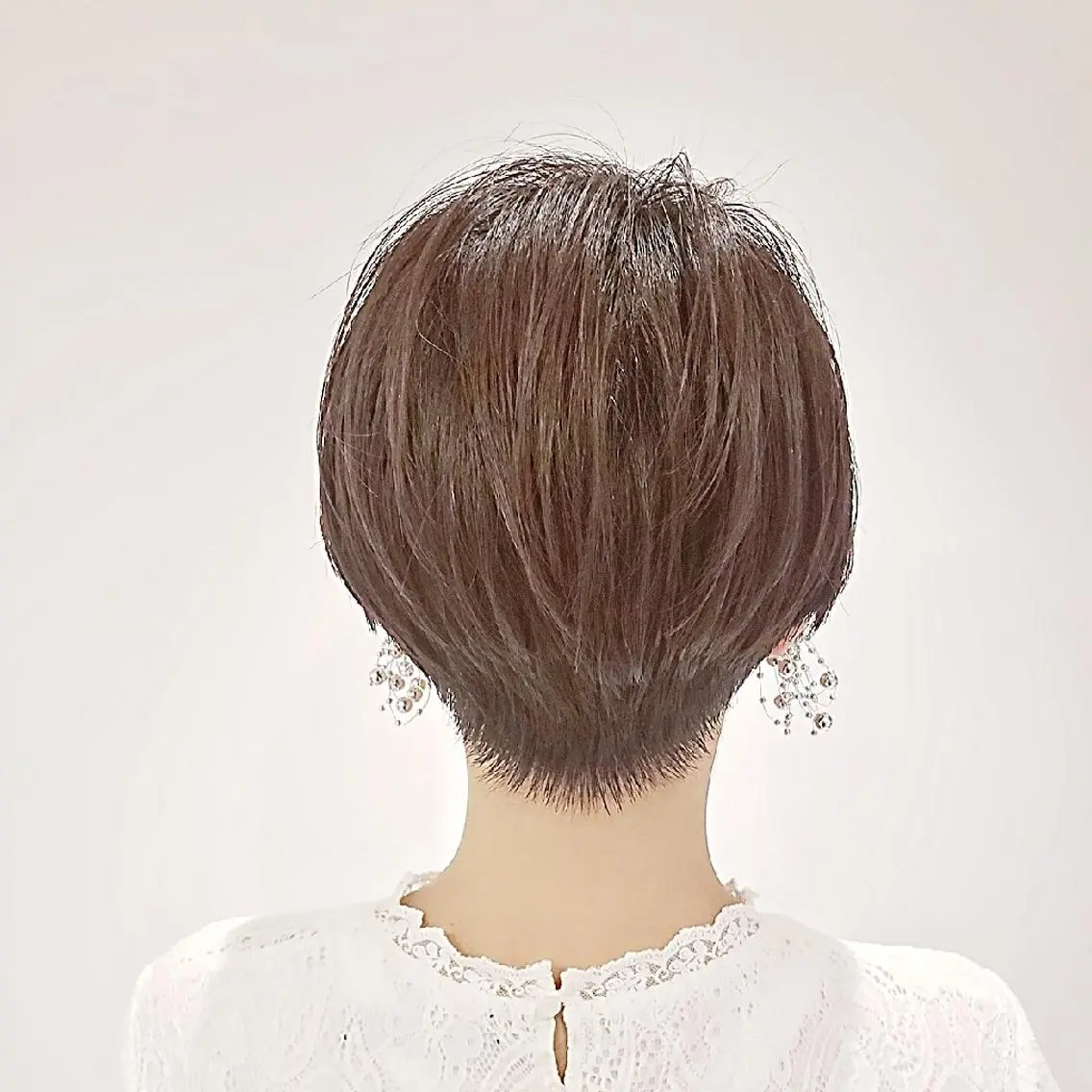 ショート 中高下 由真のヘアスタイル