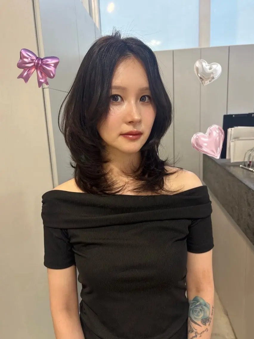 ミディアム カラー カット ヘアカラー トリートメント ♡tomo♡ 岐阜レイヤーカットのヘアスタイル