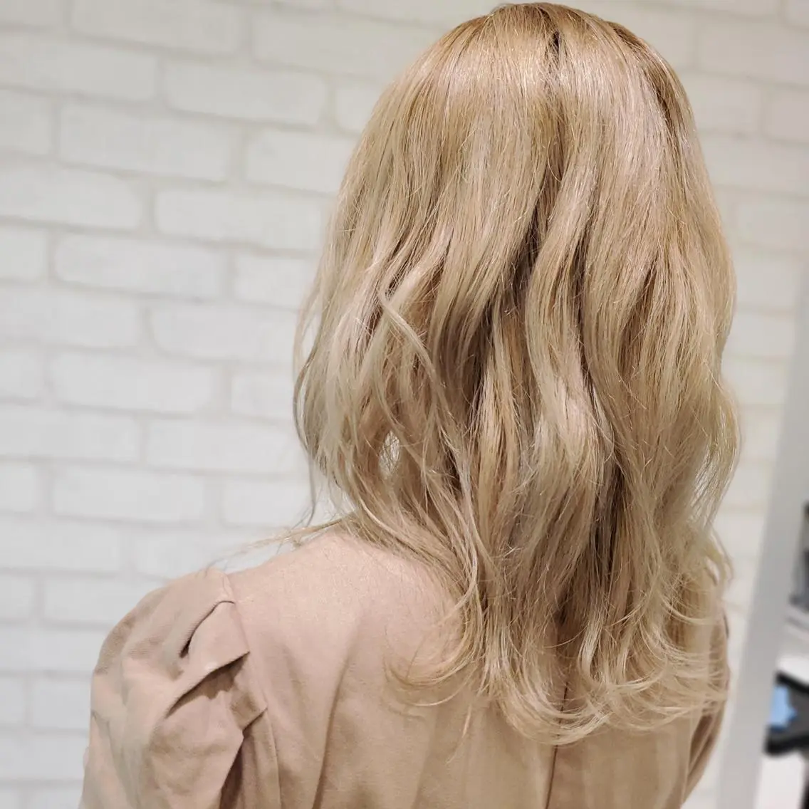 セミロング カラー EARTH 池田 雄太のヘアスタイル