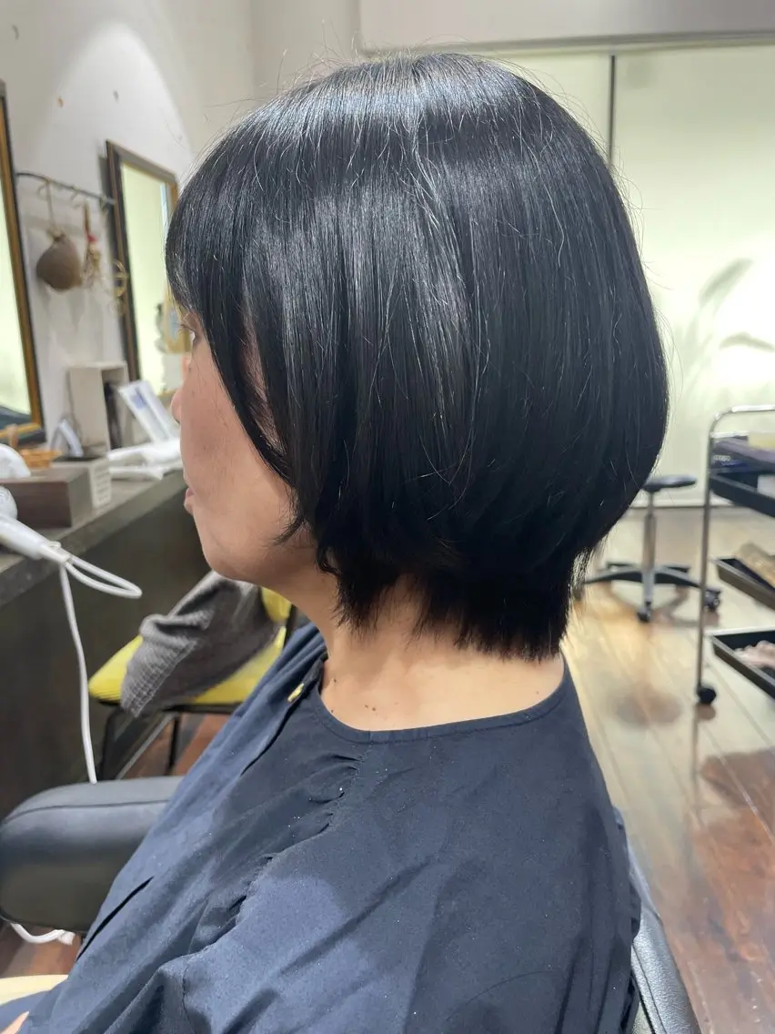 ショート くびれヘア ショートヘア ウルフカット 黒川 名津美のヘアスタイル