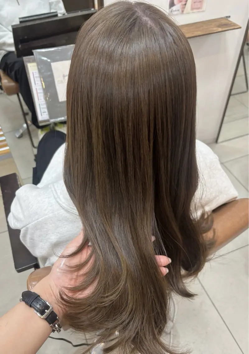 セミロング カラー アッシュ オリーブアッシュ ヘアカラー トリートメント 頭皮×髪質改善 透明感カラー💎中村のヘアスタイル