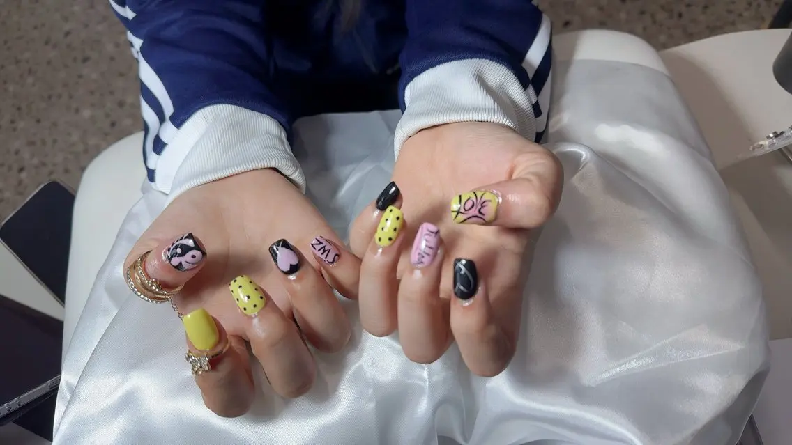 ネイル ハンドネイル HANA NAILのネイルデザイン