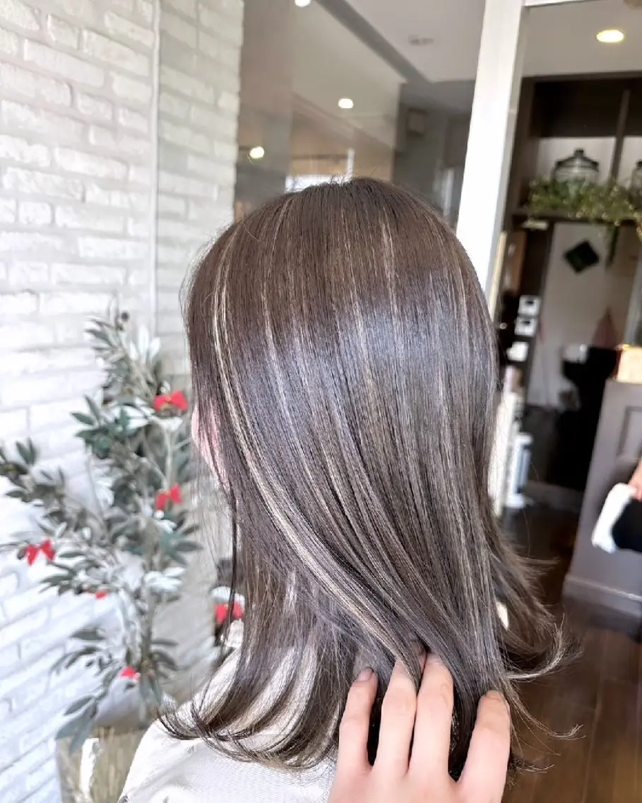 カラー ハイライトカラー 小島　崇義 ブリーチお任せ下さいのヘアスタイル