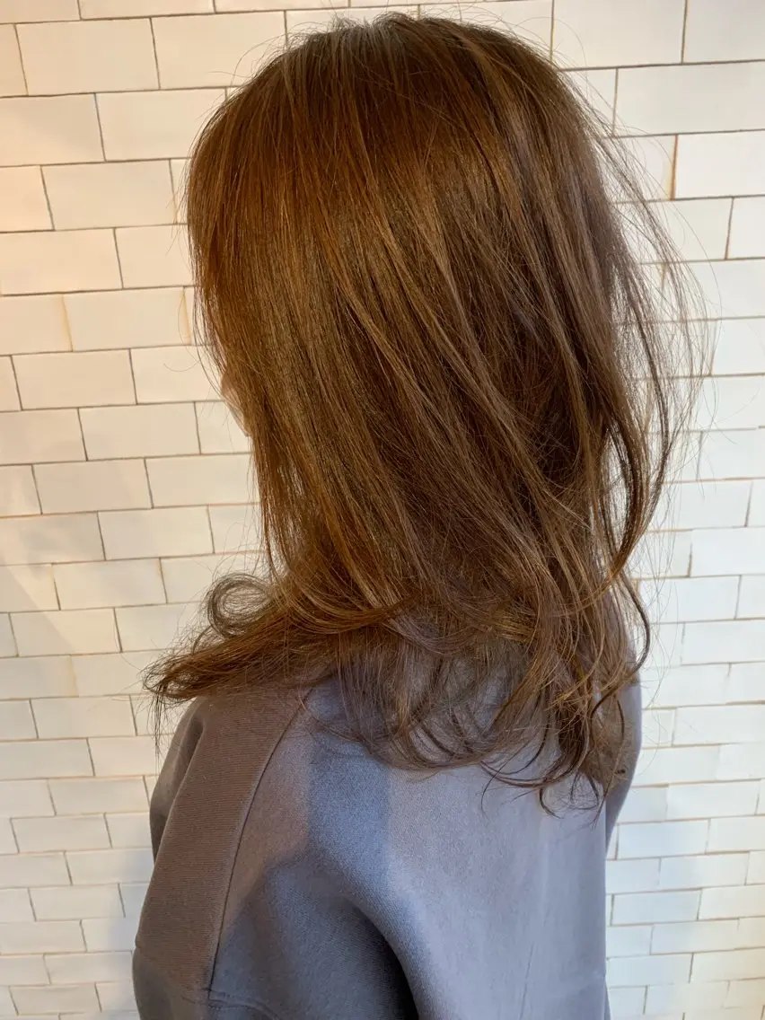 セミロング カラー 吉田 茂樹のヘアスタイル