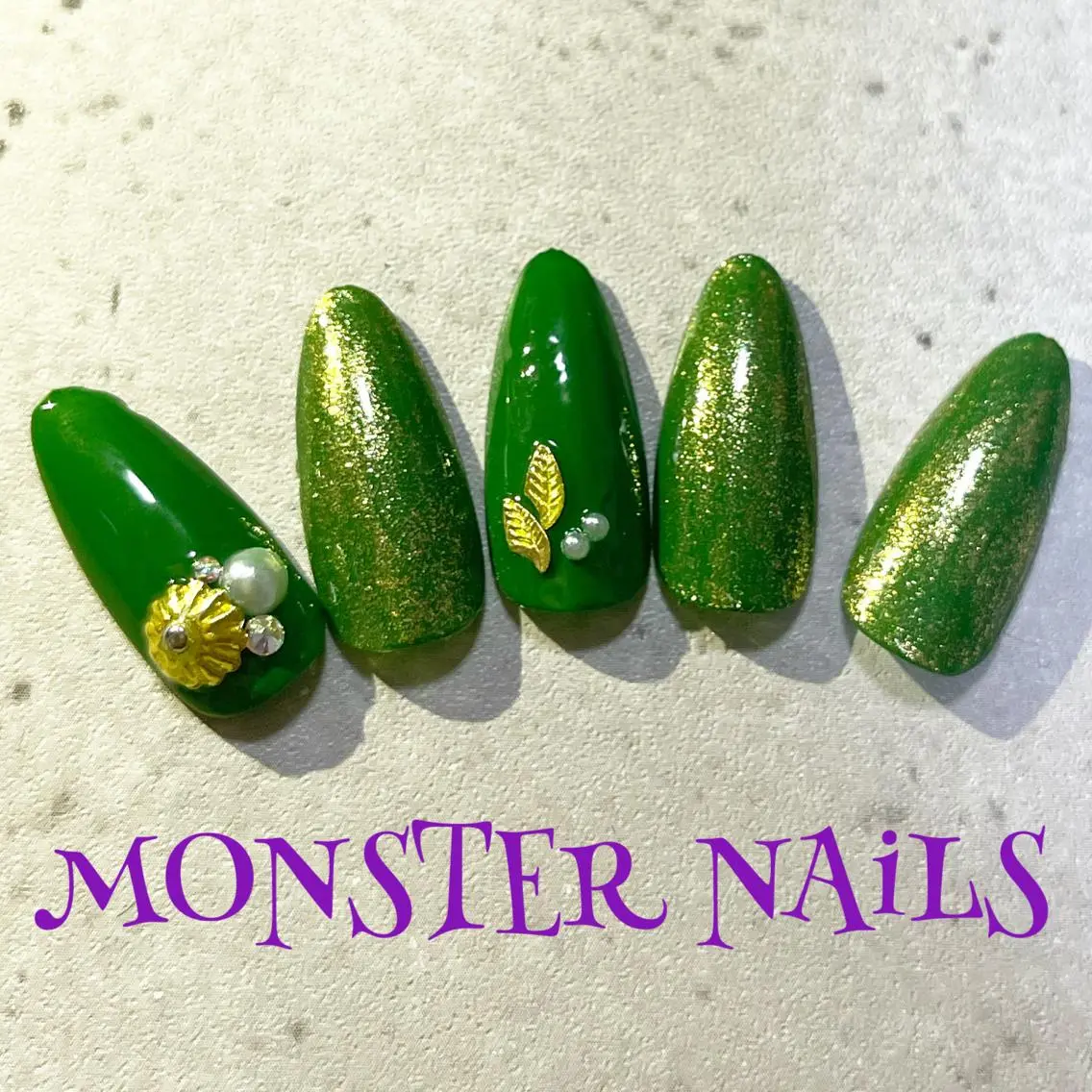ネイル 成人式 MONSTER NAiLSのネイルデザイン