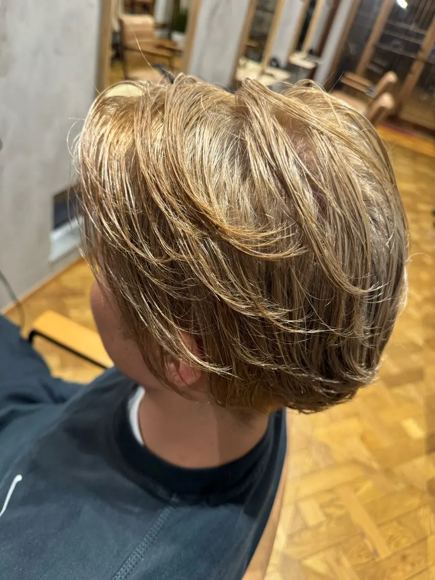 カラー ベージュカラー ブリーチ ハイトーンカラー ヘアカラー SUZUNE 🐣カットモデルのヘアスタイル