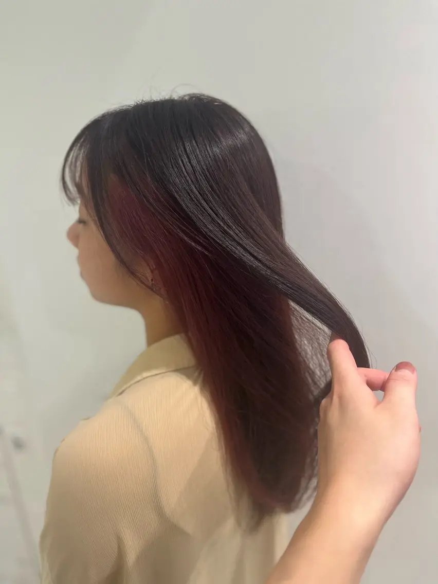 ロング カラー ハイトーンカラー 🦄レイヤーカットのヘアスタイル