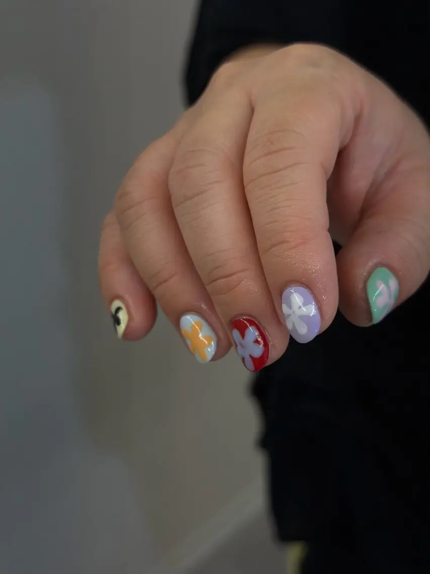 ネイル クリアネイル ジェルネイル マグネットネイル ニュアンスネイル パラジェル ハンドネイル ハンドケア Bana_ Nailのネイルデザイン