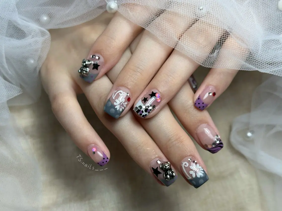 ネイル キラキラネイル マグネットネイル 持ち込み シンプルネイル ハンドネイル フットネイル ハンドケア TS. nails___のネイルデザイン