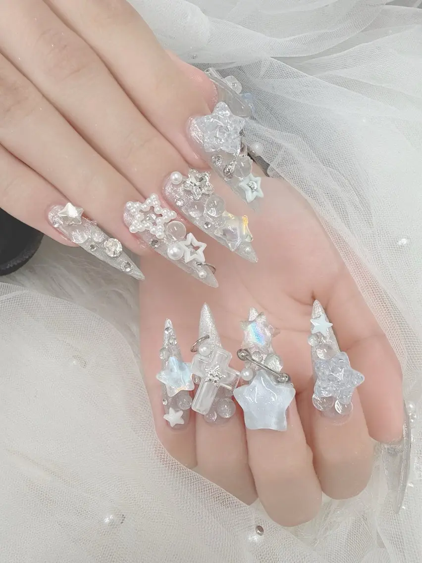 ネイル オーロラネイル クリアネイル フラッシュネイル フレンチネイル ジェルネイル ハンドネイル Sakura Nail Salonのネイルデザイン