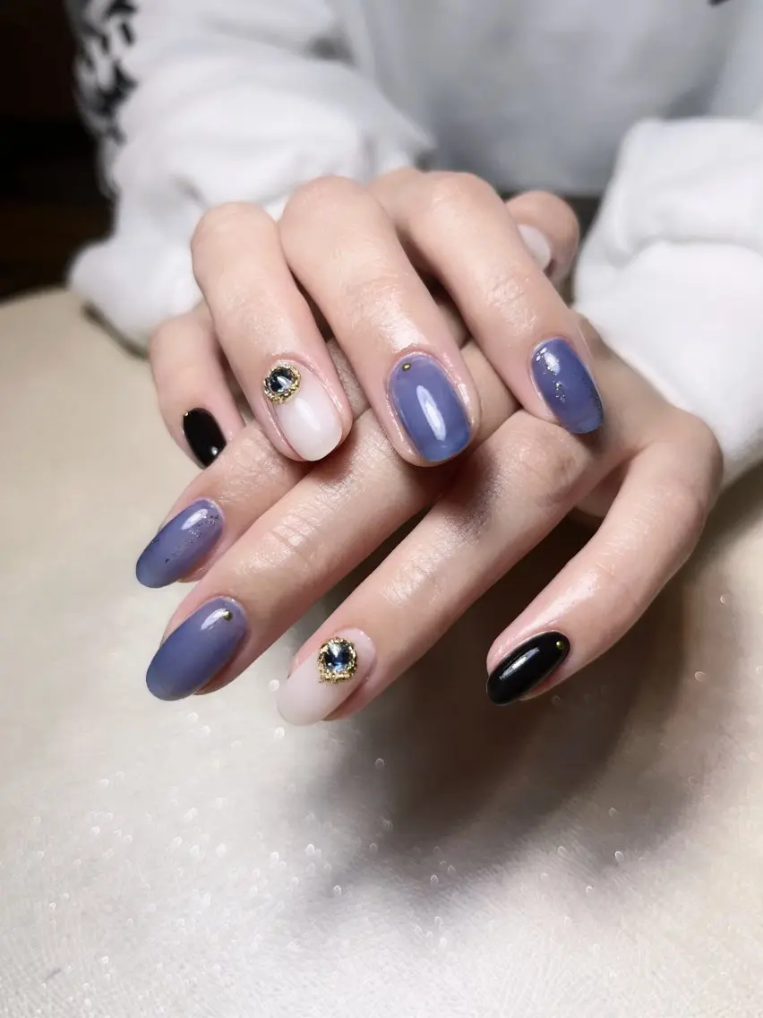 ネイル 持ち込み ニュアンスネイル 𝐴𝑁𝑈𝐸 トラブル爪育成専門のネイルデザイン