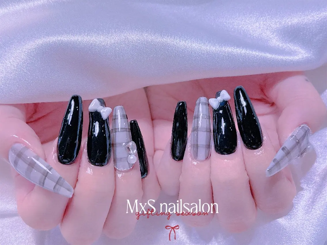ネイル ハンドネイル ハンドケア MxS リィリィのネイルデザイン