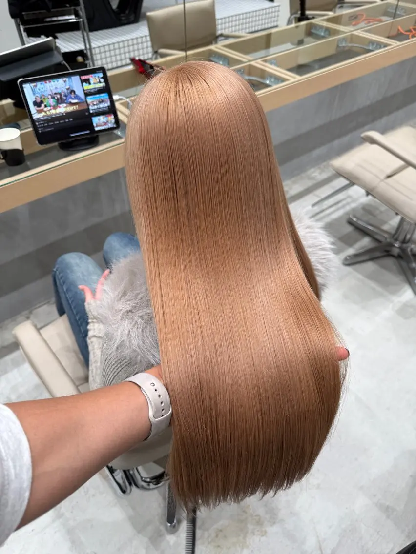 ロング カラー ブリーチ 透明感カラー ハイトーンカラー ヘアカラー ハイトーン/ ブリーチ/縮毛矯正のヘアスタイル