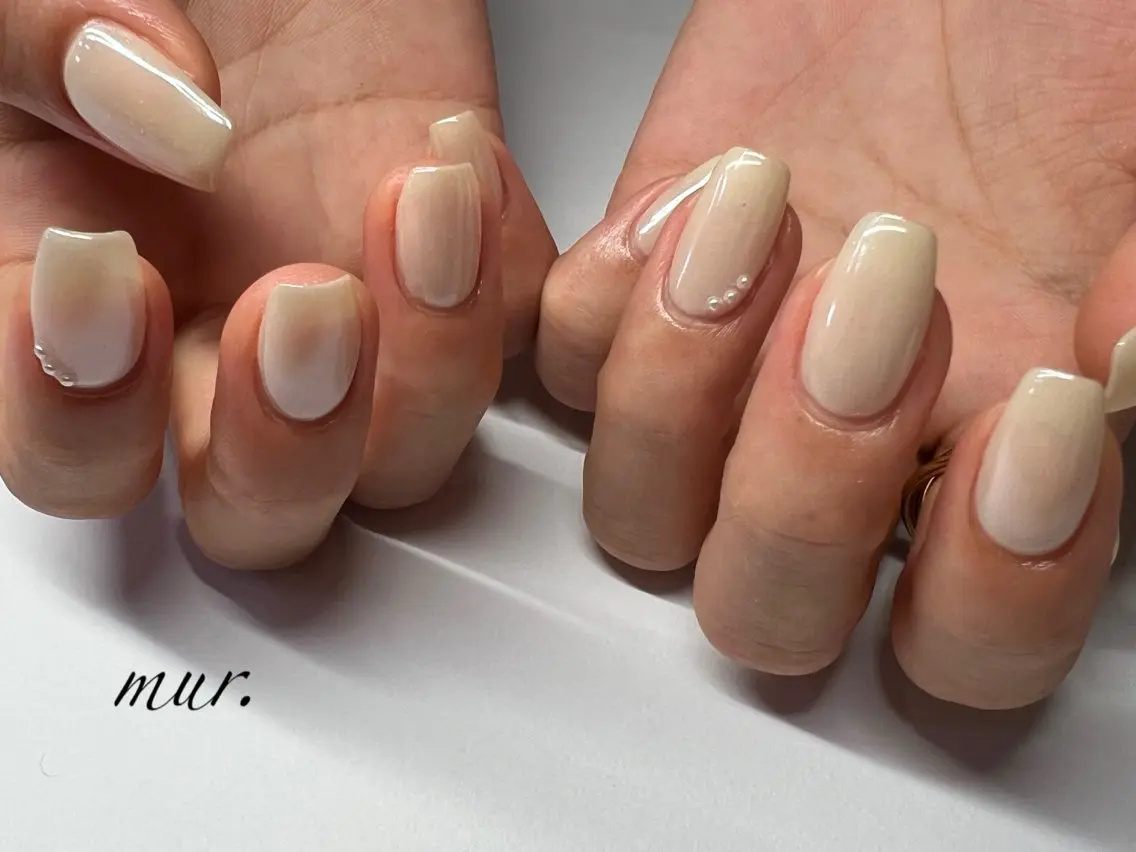 ネイル オーロラネイル ジェルネイル ミラーネイル ワンカラーネイル スクエアネイル nailsalon mur.のネイルデザイン