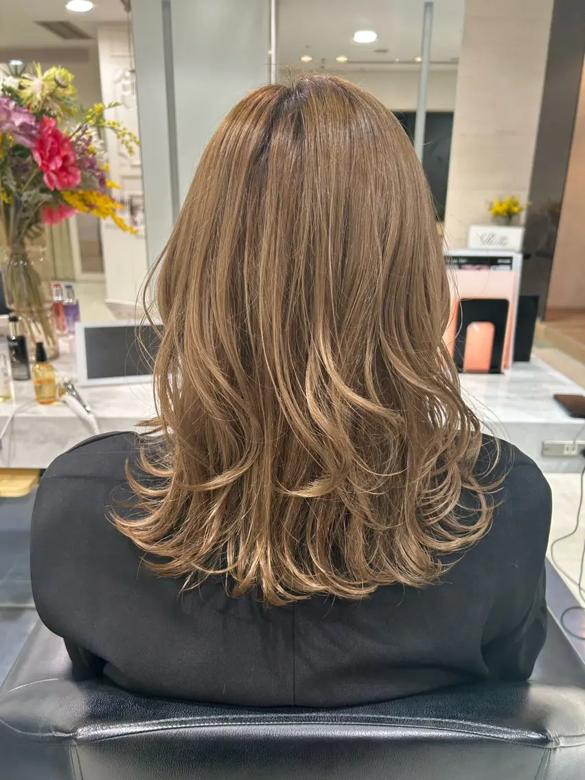 セミロング カット 透明感カラー／ 艶髪／たなべだいのヘアスタイル