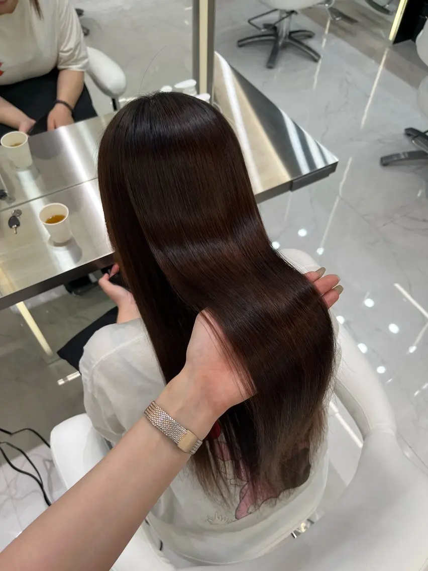 ロング Maya /カラーモデルのヘアスタイル