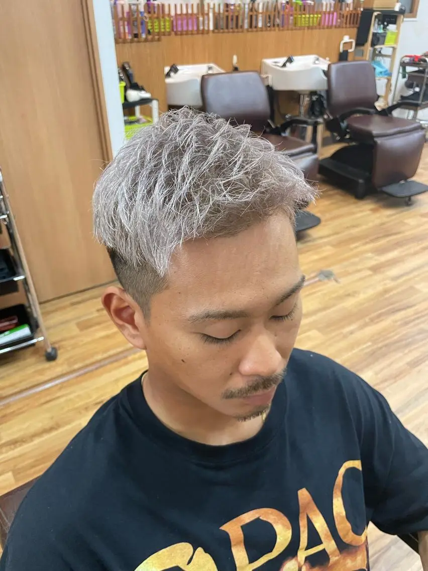 【1日1名様限定!!20時スタート🔥】カット+ブルブリーチ+カラーの写真