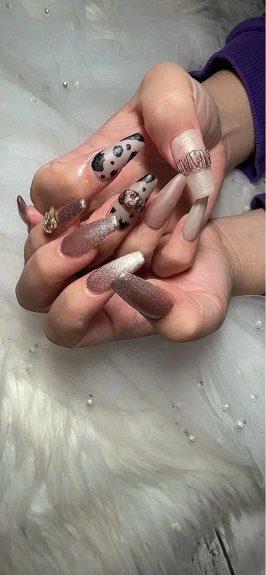 ネイル アニマル柄 マグネットネイル ニュアンスネイル Mimi Nailのネイルデザイン