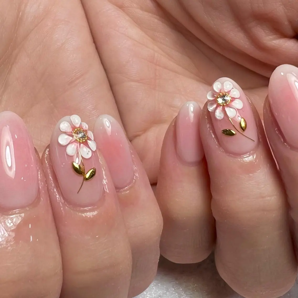 ネイル NAIL303 🛼 SHIORIのネイルデザイン