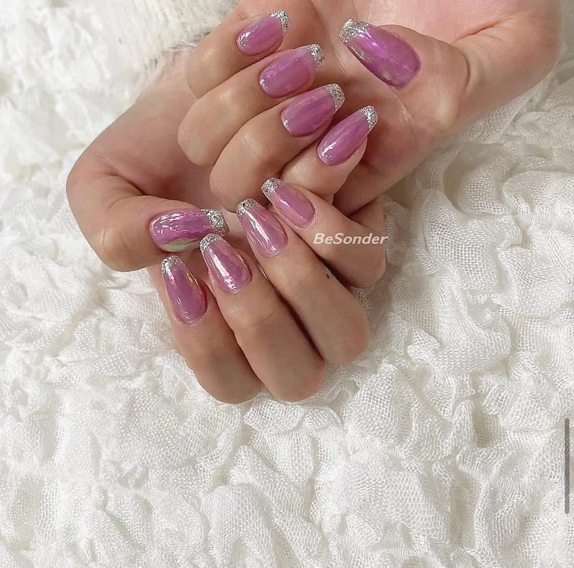 ネイル オーロラネイル フレンチネイル ガラスフレンチ キラキラネイル 𝐅𝐢𝐢【本町/ ネイル】Miho💜のネイルデザイン