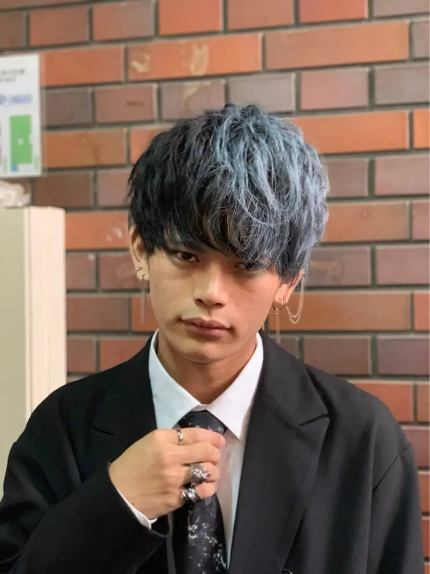 メンズカット+ダブルブリーチカラーの写真