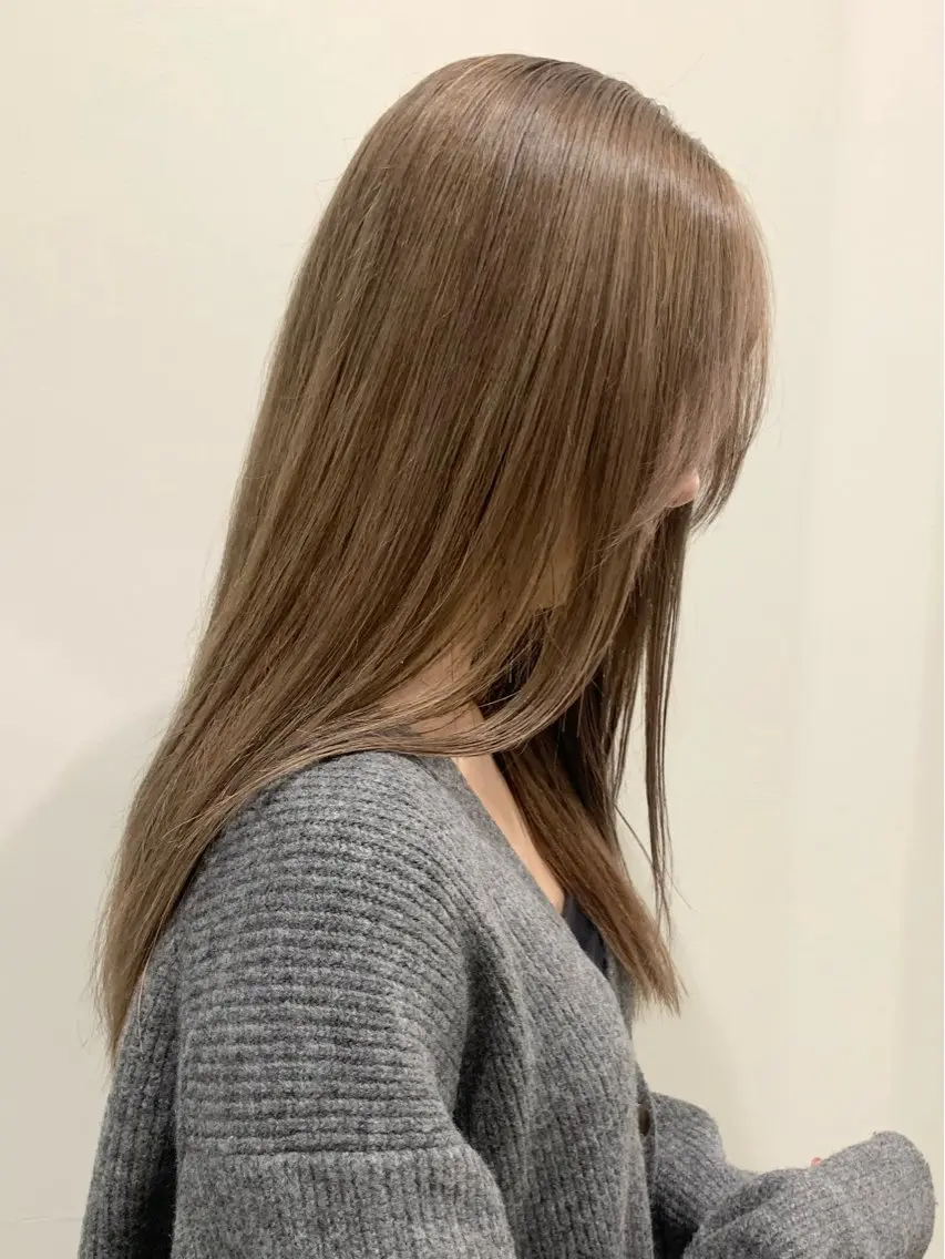 ロング カラー ベージュカラー ミルクティーベージュ ヘアカラー 落合希 Olivebeigeのヘアスタイル