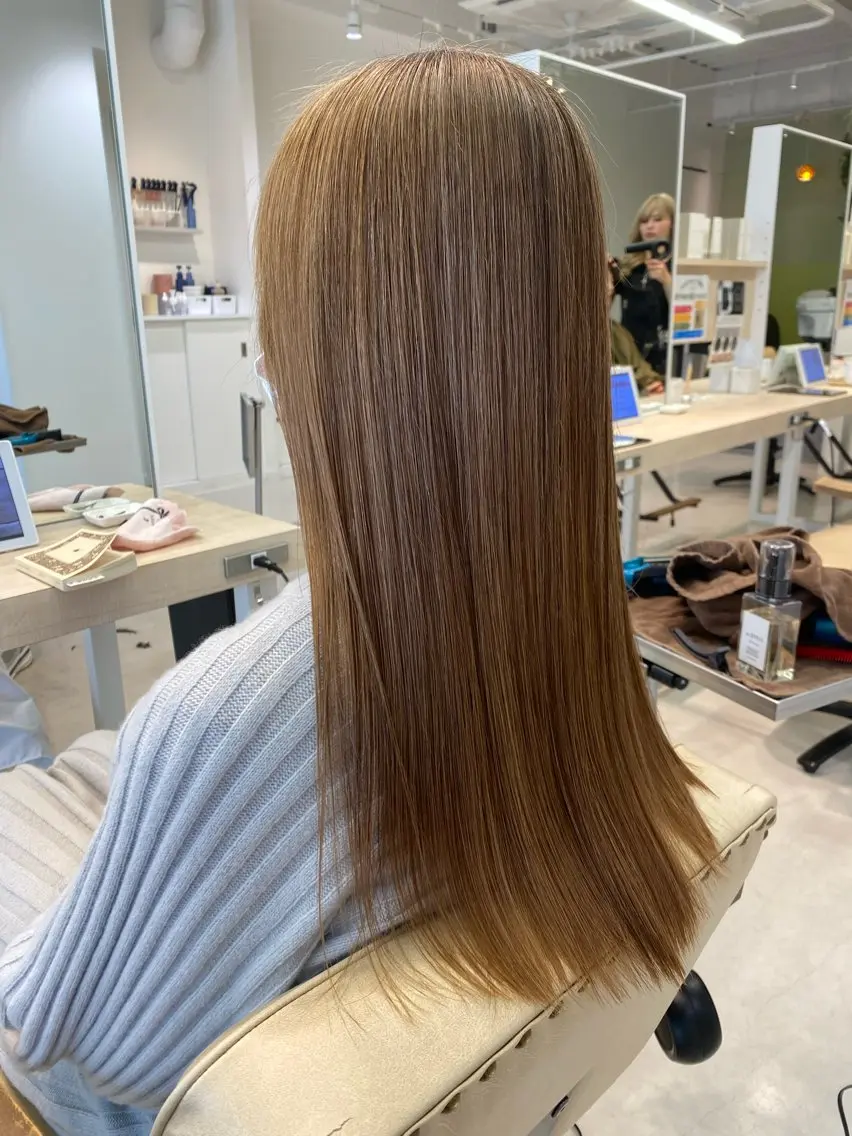ロング カラー バレイヤージュ ブリーチ ダブルカラー グラデーションカラー ハイライトカラー カット ヘアカラー トリートメント ニュアンスパーマ/ フェザー/マッシュのヘアスタイル