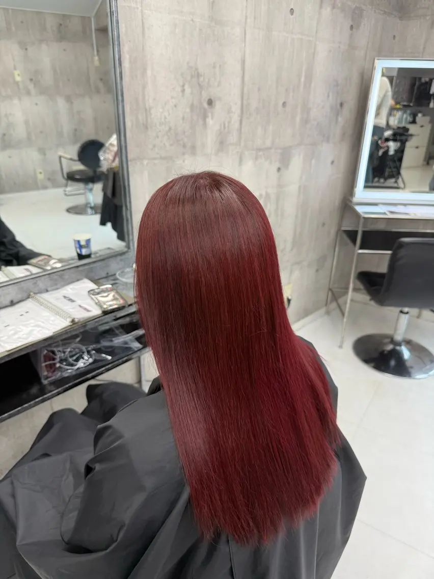 セミロング カラー メンズ メンズブリーチ ブリーチ ブリーチなしカラー レッドカラー ヘアカラー トリートメント ☁️かずき☁️青.紫 推し活カラー🌈のヘアスタイル