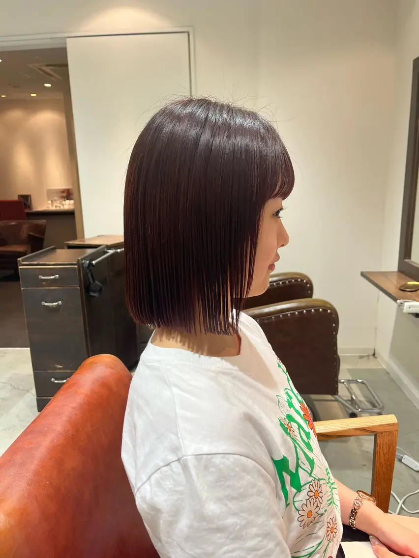 ミディアム カラー ボブ CLIQUE　有木 七虹のヘアスタイル