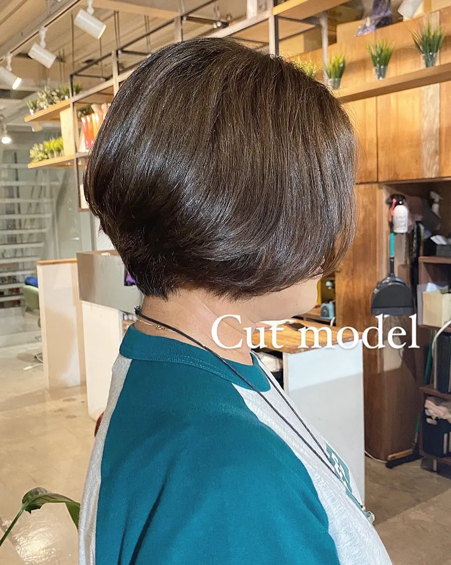 ショート 白上 愛佳のヘアスタイル