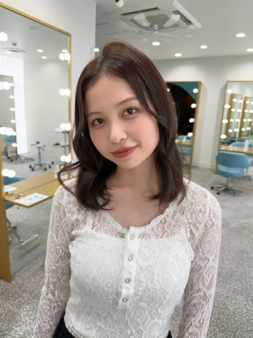 ミディアム 顔周りカット 髪質改善 韓国風ヘア レイヤーカット おくれ毛 坂田 奈菜子のヘアスタイル