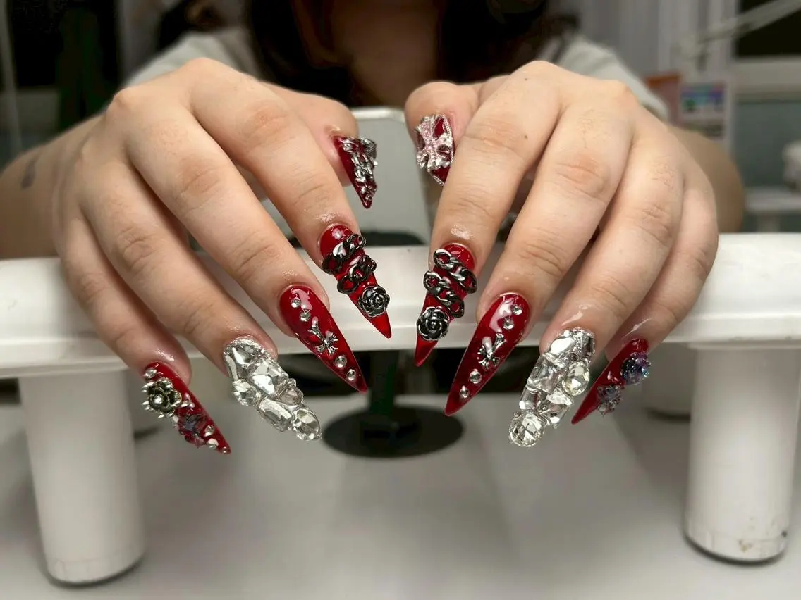 ロング ハンドネイル 28nails. 宮崎のネイルデザイン