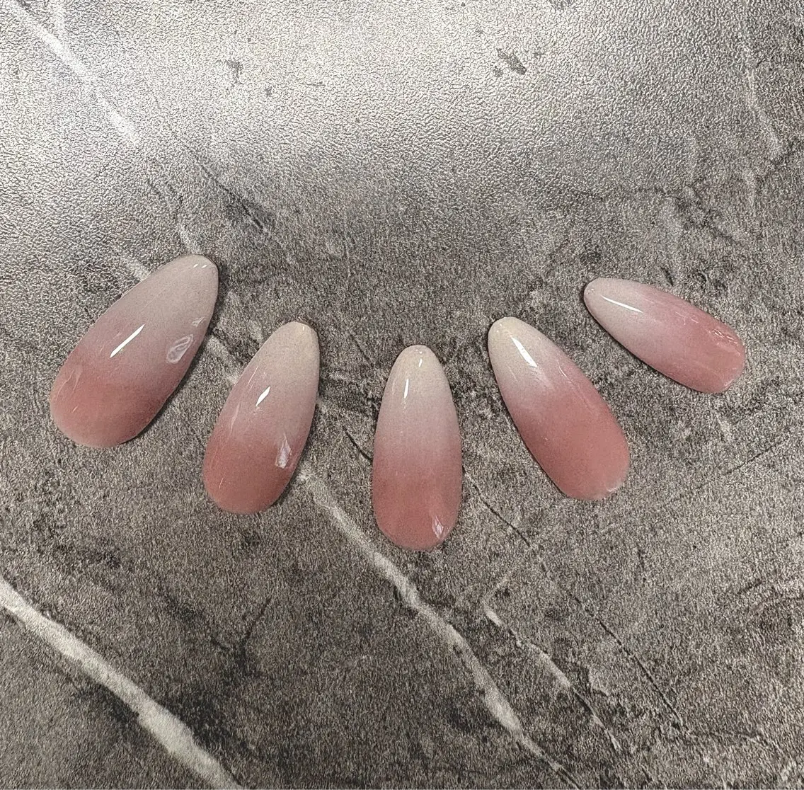 ネイル Glisse _nailのネイルデザイン