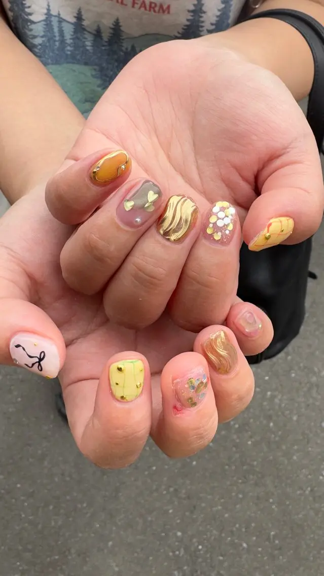 ネイル フラッシュネイル 韓国ネイル ラメ(グリッター) ラメグラデーション マグネットネイル ハンドネイル MH_ Nailのネイルデザイン