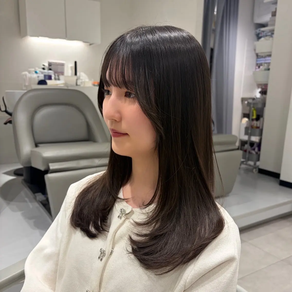 セミロング セミロングレイヤー レイヤーカット レイヤー♡ 石川優奈のヘアスタイル