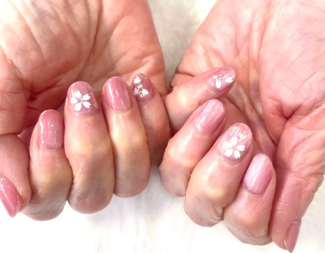 ネイル ホログラムネイル マグネットネイル koto nailsのネイルデザイン