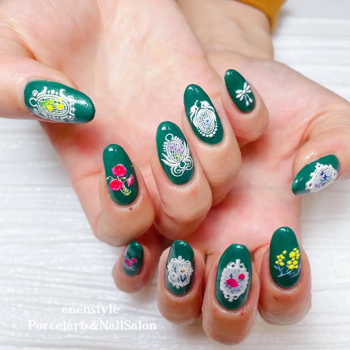 ミディアム ネイル 🐾enen style 🐾のネイルデザイン