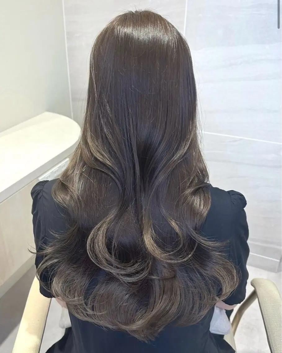 似合わせカット✂︎+透明感カラー🫧+Aujuaクイックトリートメント ✨《艶感》《赤み消し》の写真