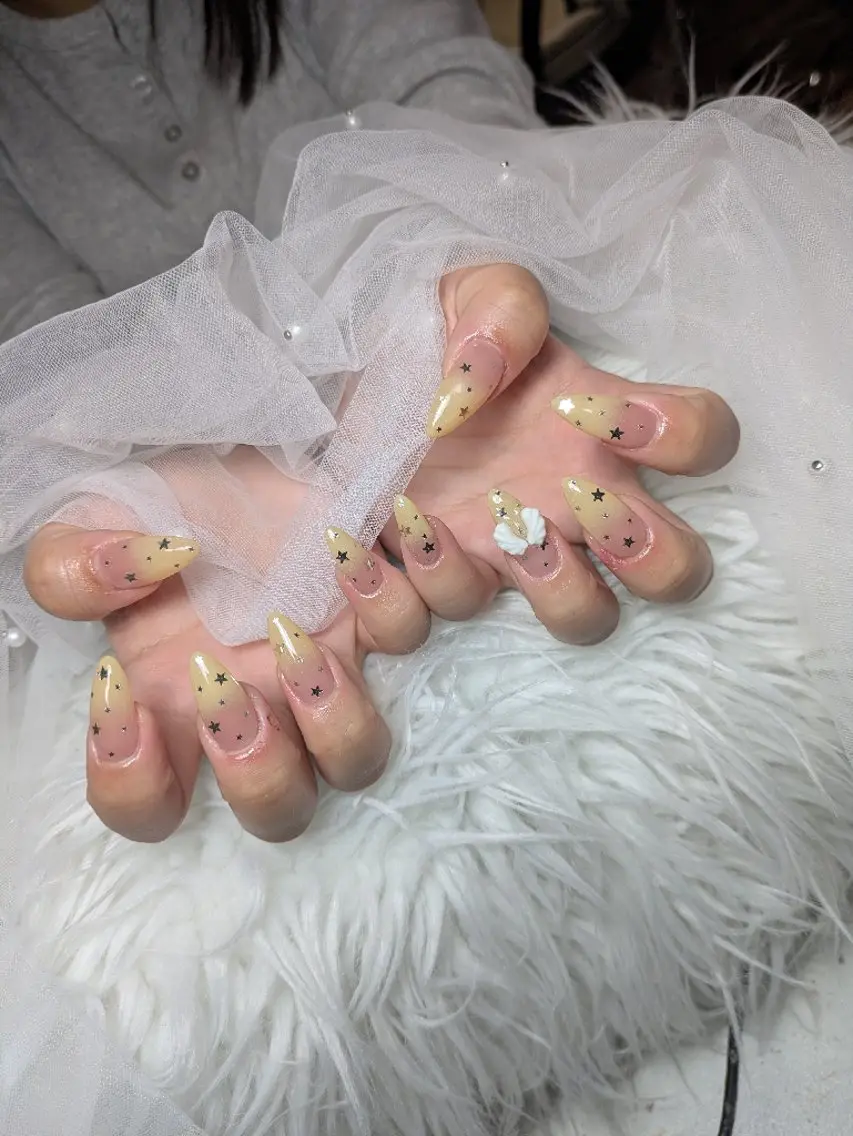 ネイル Queen Nail 研修生のネイルデザイン