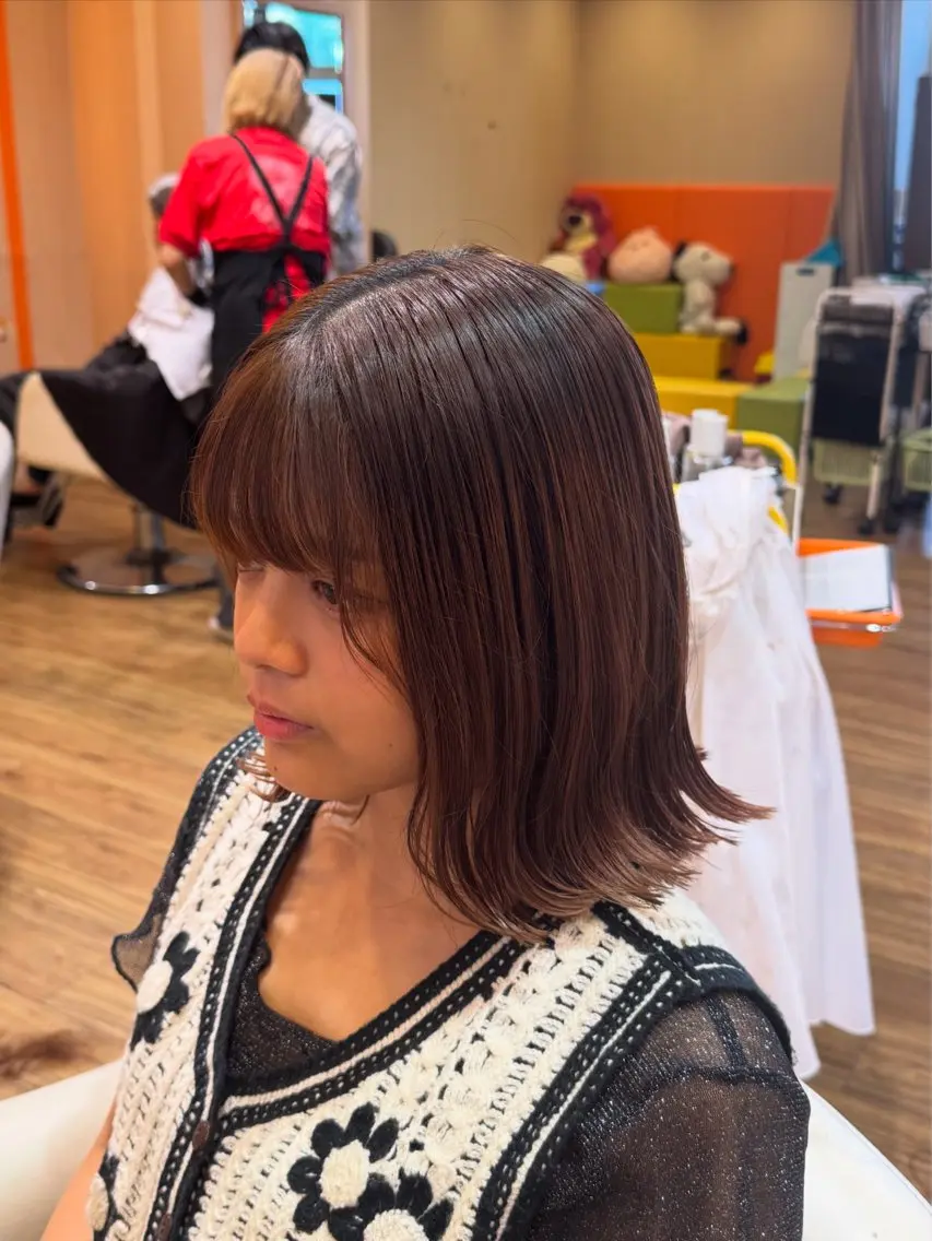 ショート カラー ヘアアレンジ ボブ 顔周りカット 外ハネヘア select 大森 慶斗のヘアスタイル