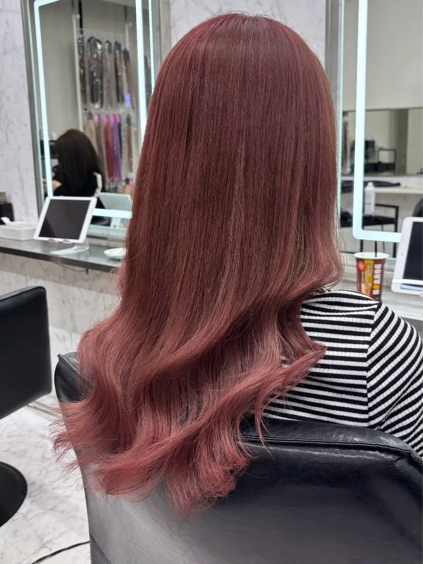 ロング カラー ハイトーンカラー ヘアカラー トリートメント JPCY MIRIYAのヘアスタイル