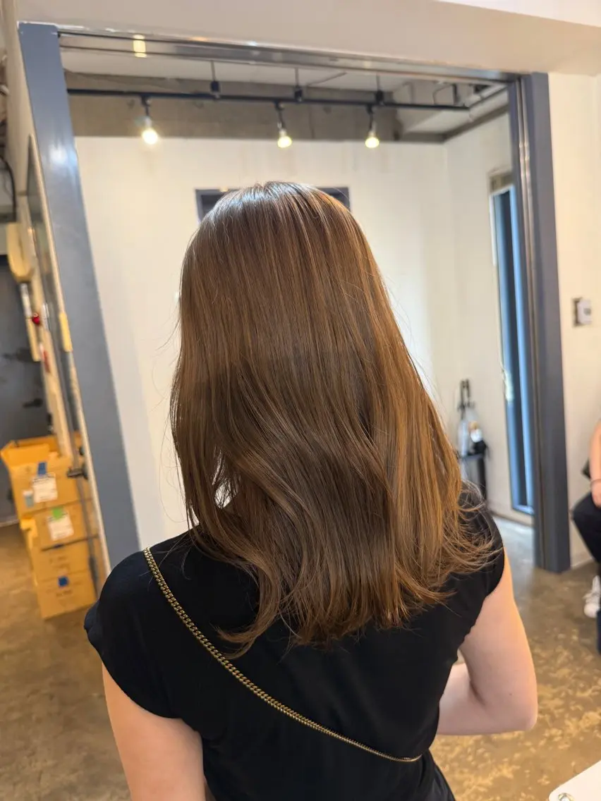 ミディアム カット ヘアカラー トリートメント 縮毛矯正/レイヤー カット⭐️SHOTAのヘアスタイル